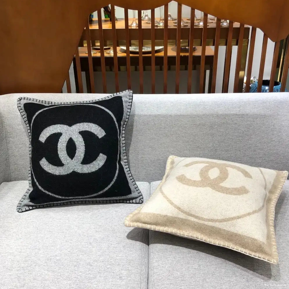 COCO THROW PILLOW WOOL 0702